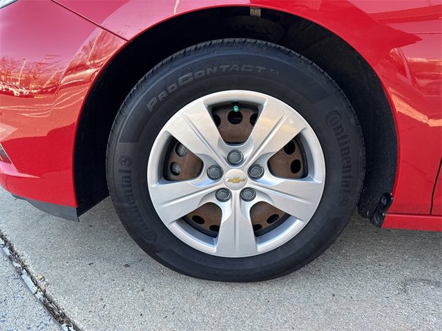 Used 2017 Chevrolet Cruze LS image 20