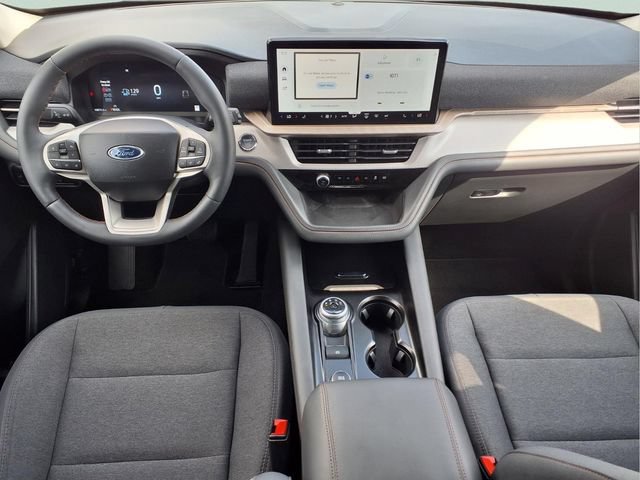 Used 2025 Ford Explorer Active AWD/4WD image 15