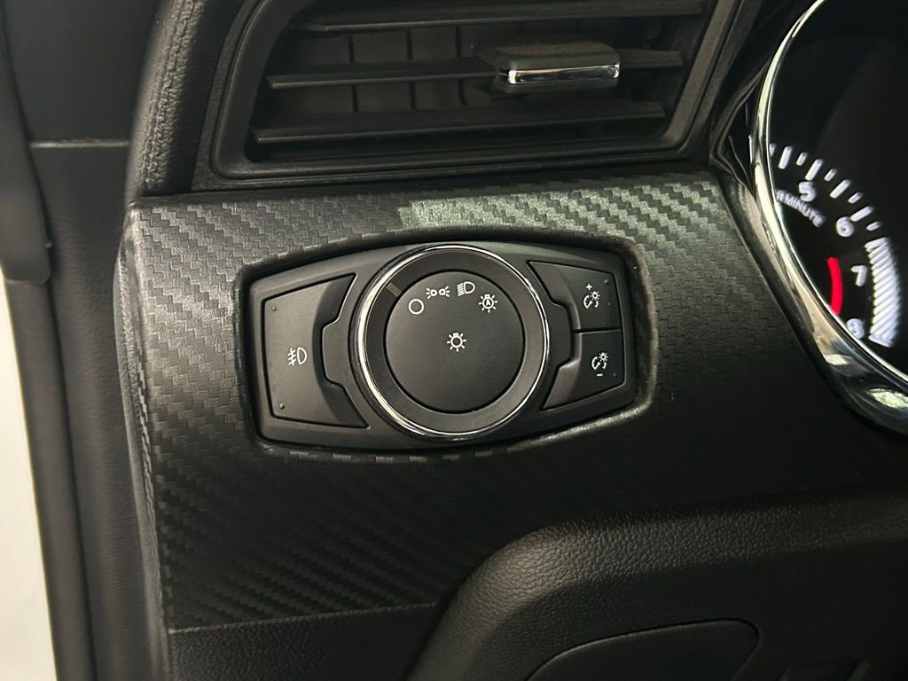 Used 2015 Ford Mustang V6 w/ Equipment Group 051A image 25