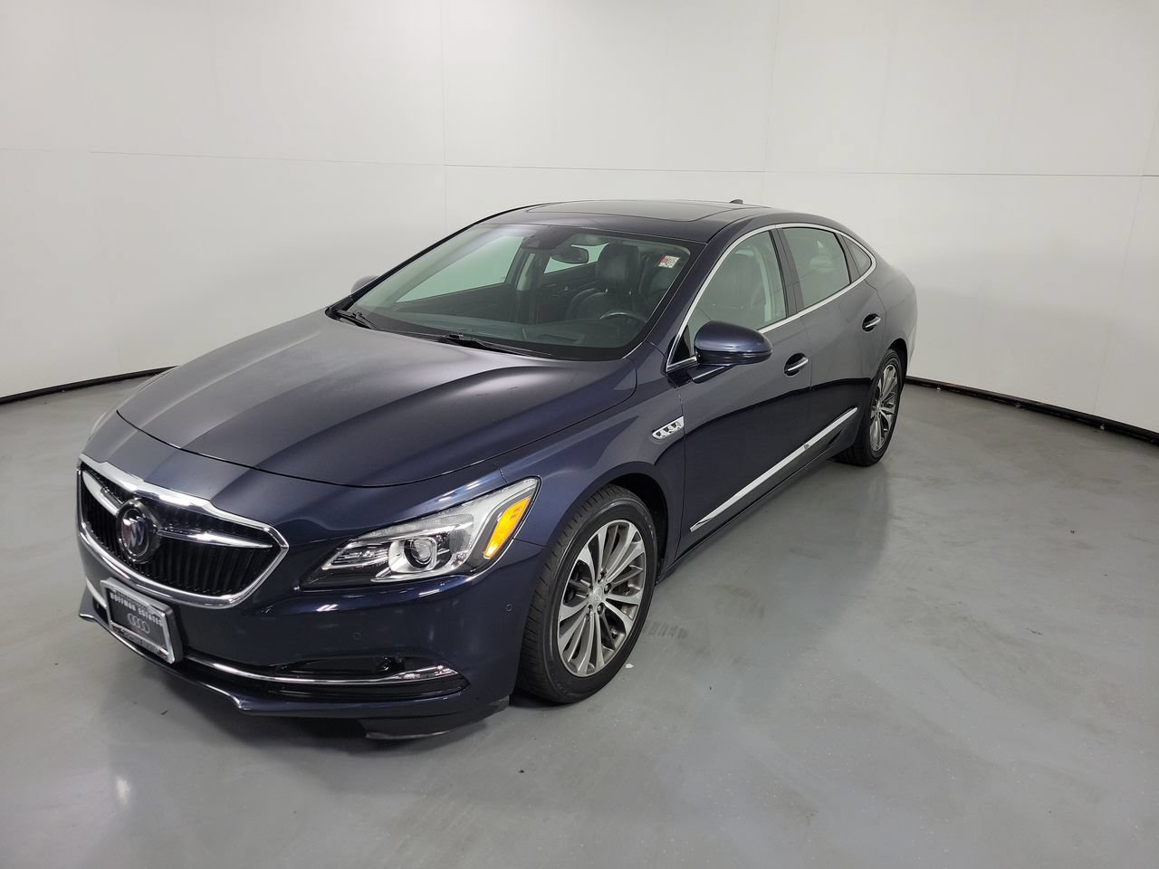 Used 2017 Buick LaCrosse Premium w/ Driver Confidence Package #2 FWD image 28