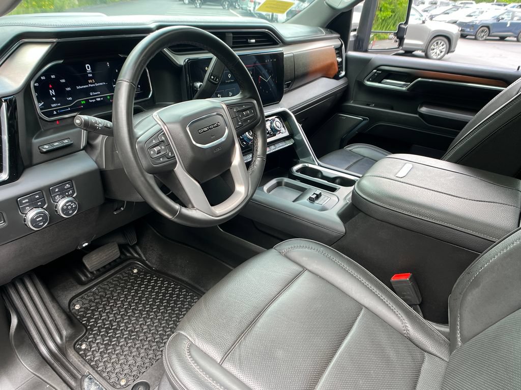 Used 2024 GMC Sierra 2500 Denali w/ Denali Reserve Package AWD/4WD image 10