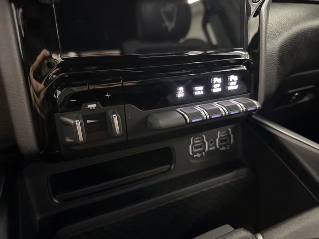 Used 2023 RAM 1500 Big Horn AWD/4WD image 40
