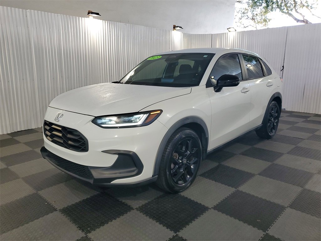 Used 2023 Honda HR-V Sport image 3