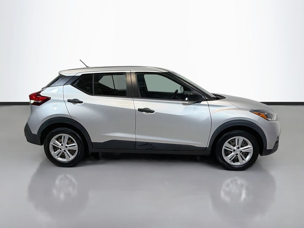 Used 2020 Nissan Kicks S FWD image 10