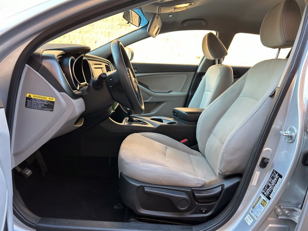 Used 2015 Kia Optima LX FWD image 16