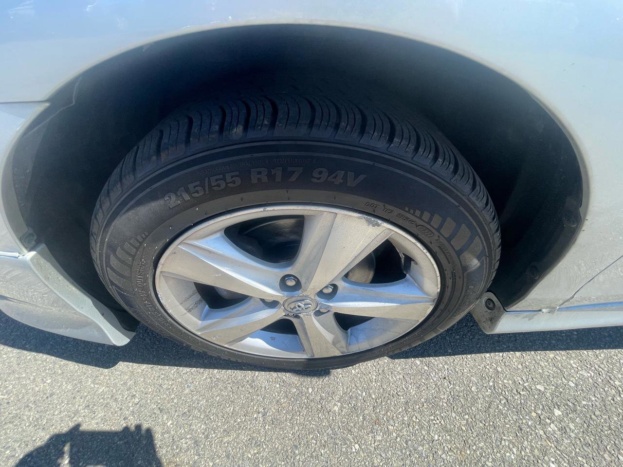 Used 2011 Toyota Camry SE w/ SE Extra-Value Pkg #1 FWD image 18