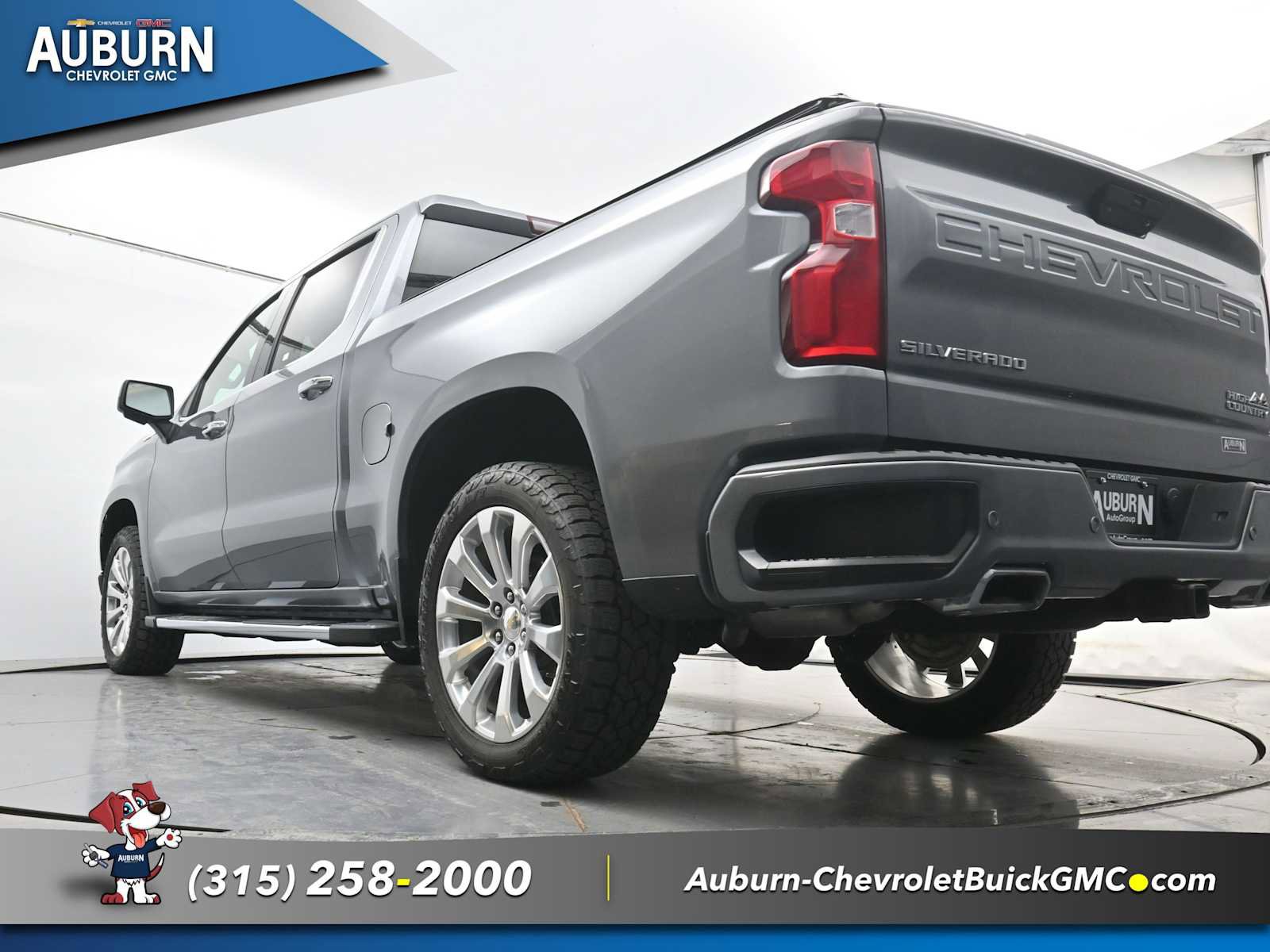 Used 2021 Chevrolet Silverado 1500 High Country w/ Technology Package image 20