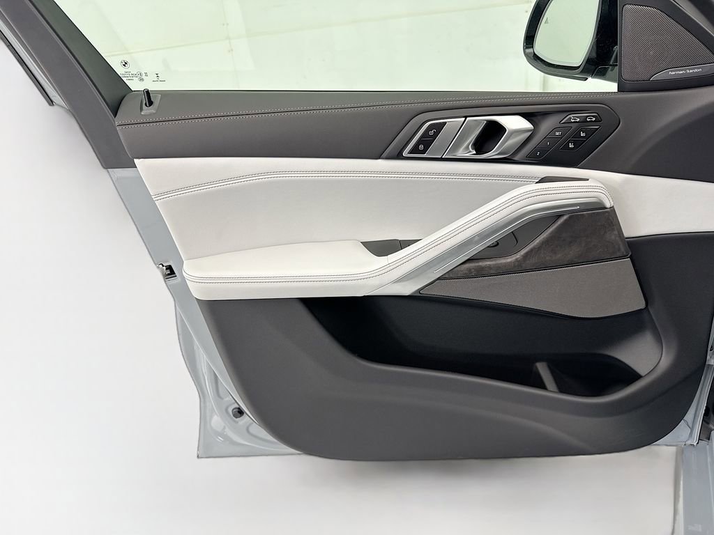New 2027 BMW X6 xDrive40i AWD/4WD image 23