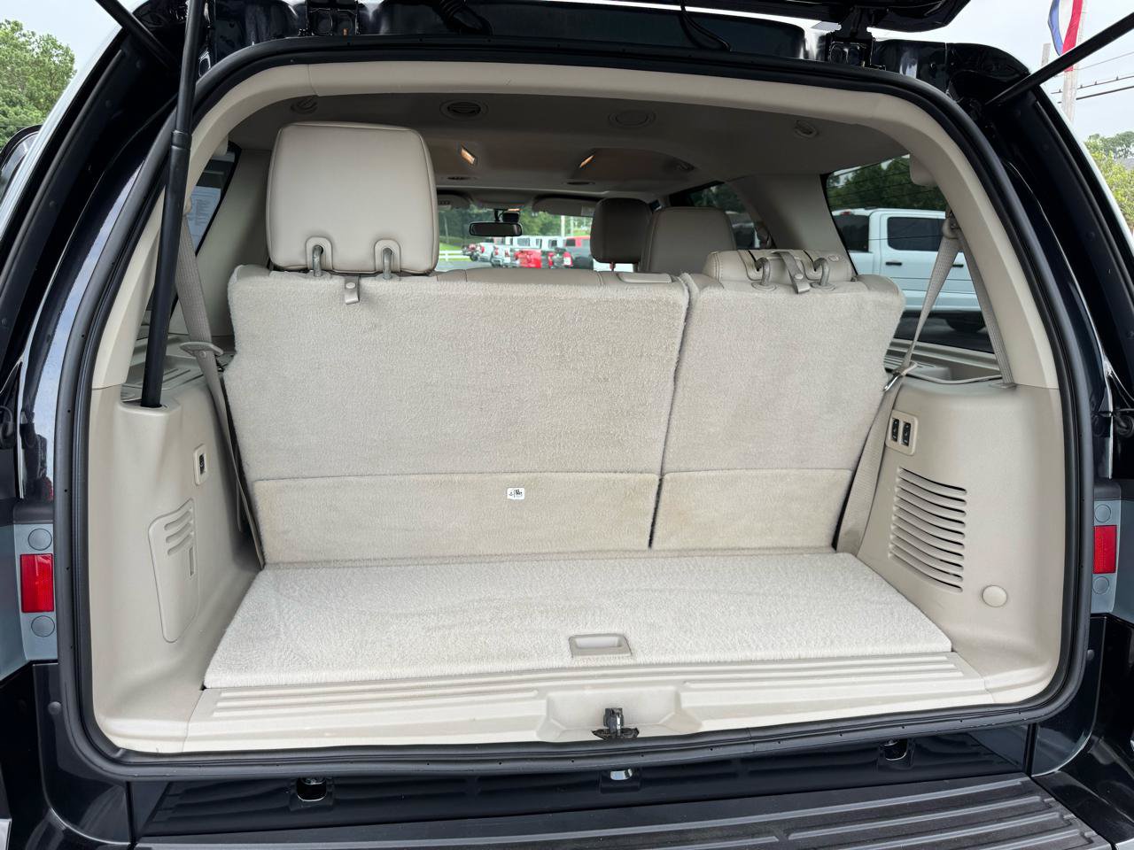 Used 2015 Lincoln Navigator 4WD image 18