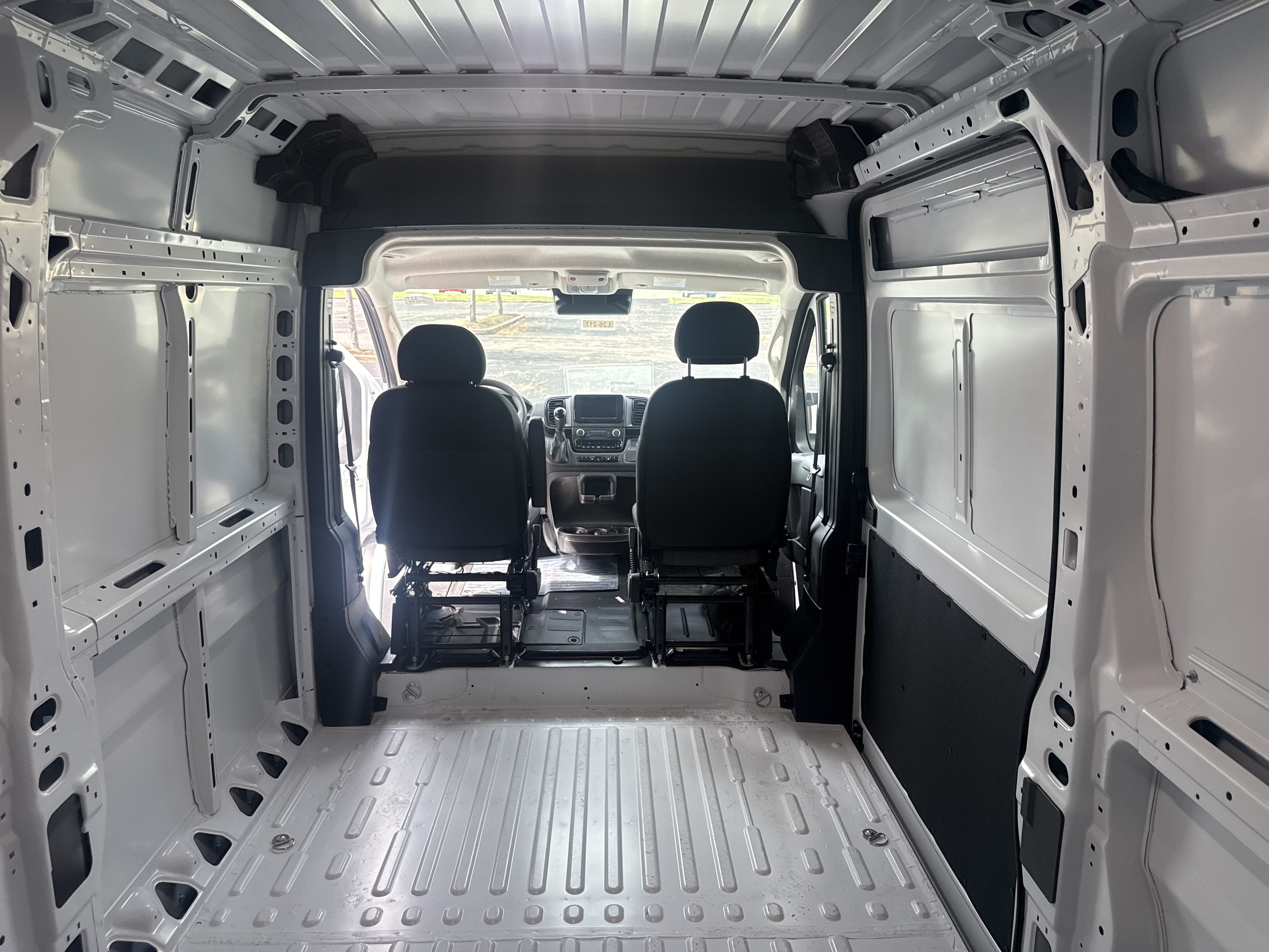 New 2026 RAM ProMaster 2500 w/ Convenience Group FWD image 28