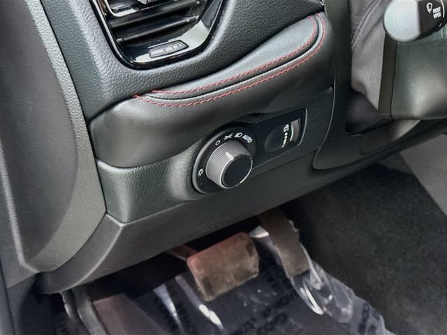 Used 2023 Dodge Durango R/T w/ Tow 'N Go Package AWD/4WD image 10