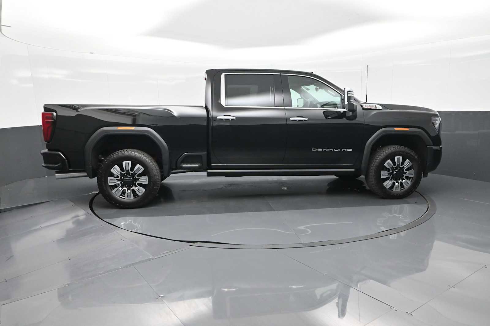 New 2025 GMC Sierra 2500 Denali w/ Technology Package image 9