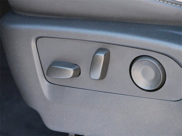 Used 2024 Chevrolet Suburban Premier image 13