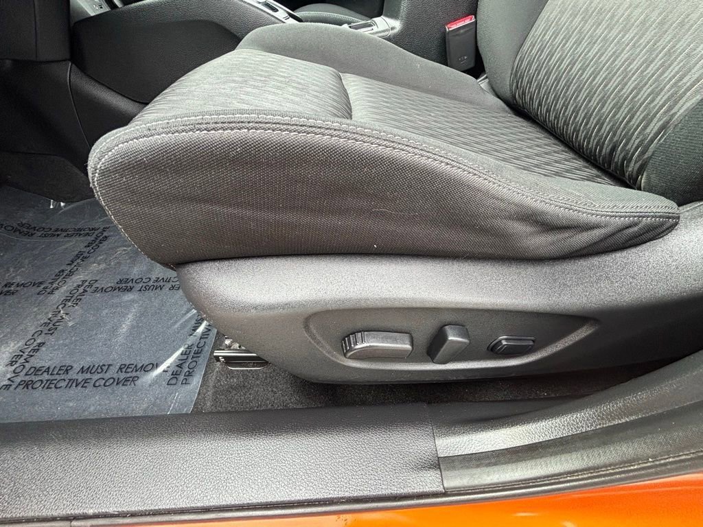 Used 2018 Nissan Rogue SV image 9