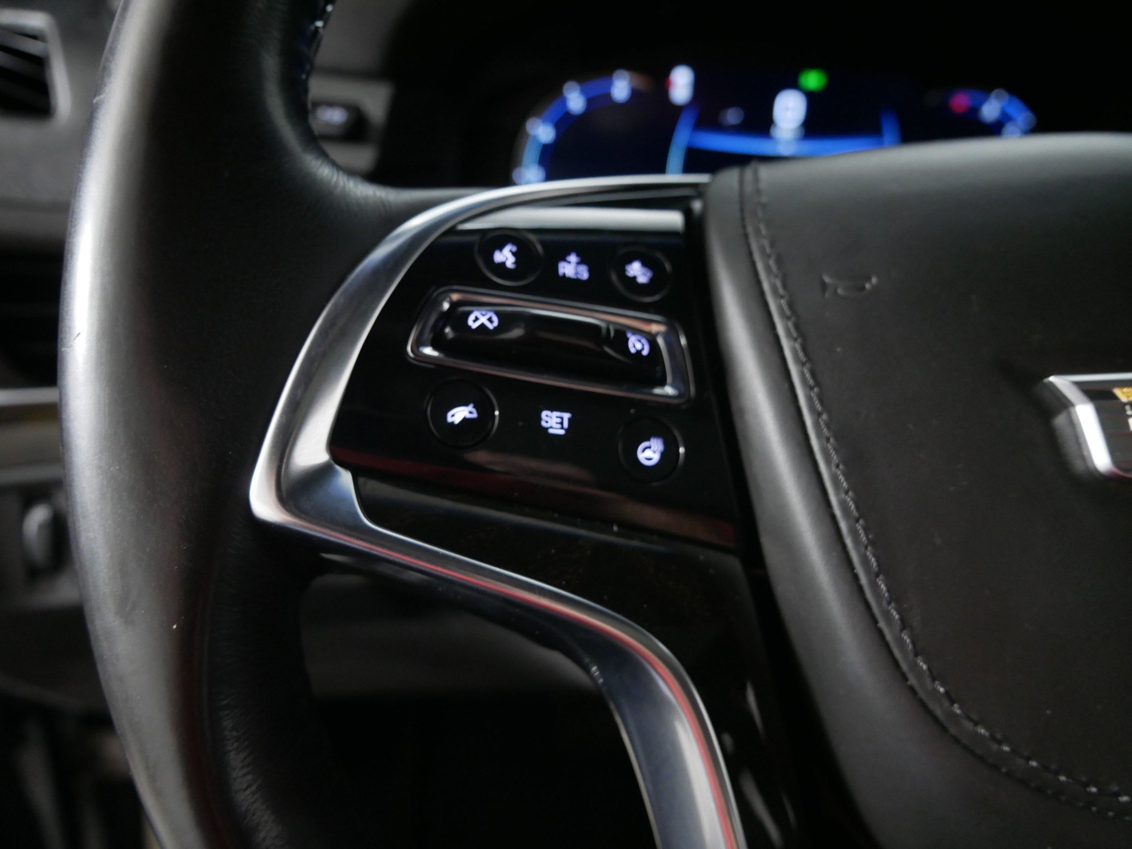 Certified 2018 Cadillac Escalade Platinum AWD/4WD image 27