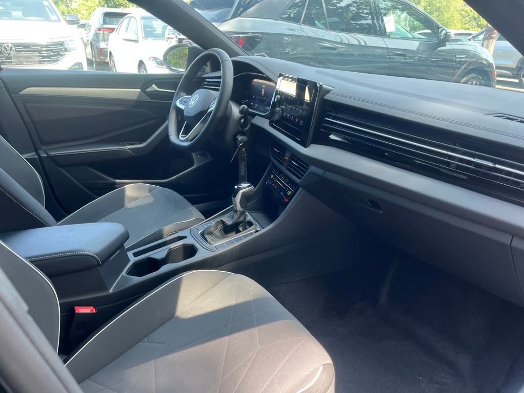 New 2025 Volkswagen Jetta Sport image 18