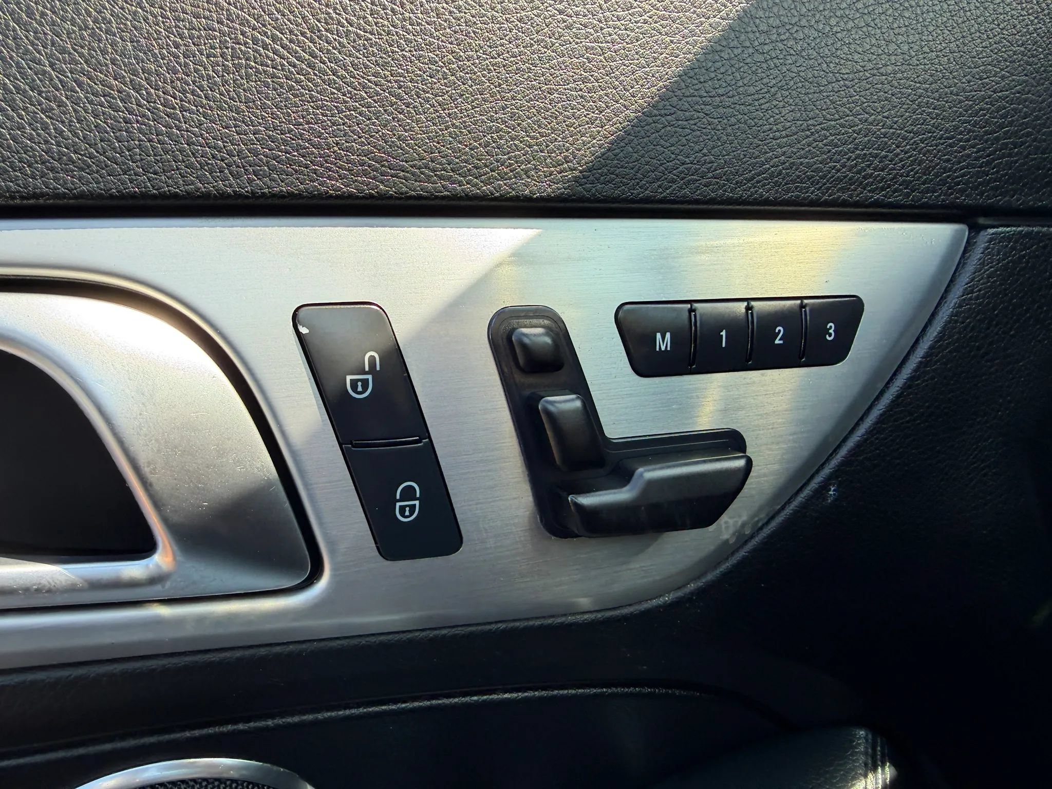 Used 2012 Mercedes-Benz SLK 250 w/ Premium I Pkg image 26