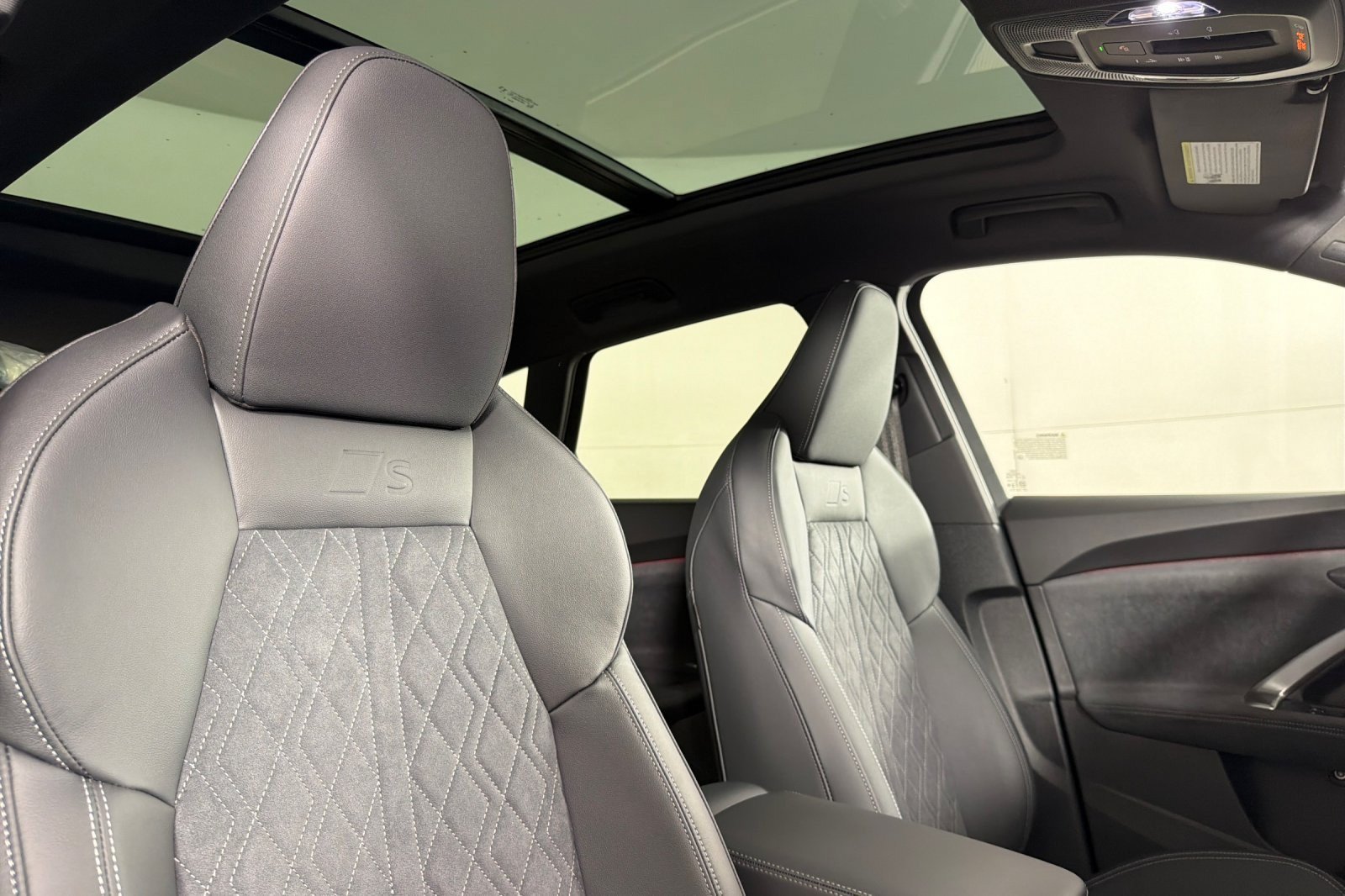 New 2026 Audi SQ5 Premium Plus AWD/4WD image 16