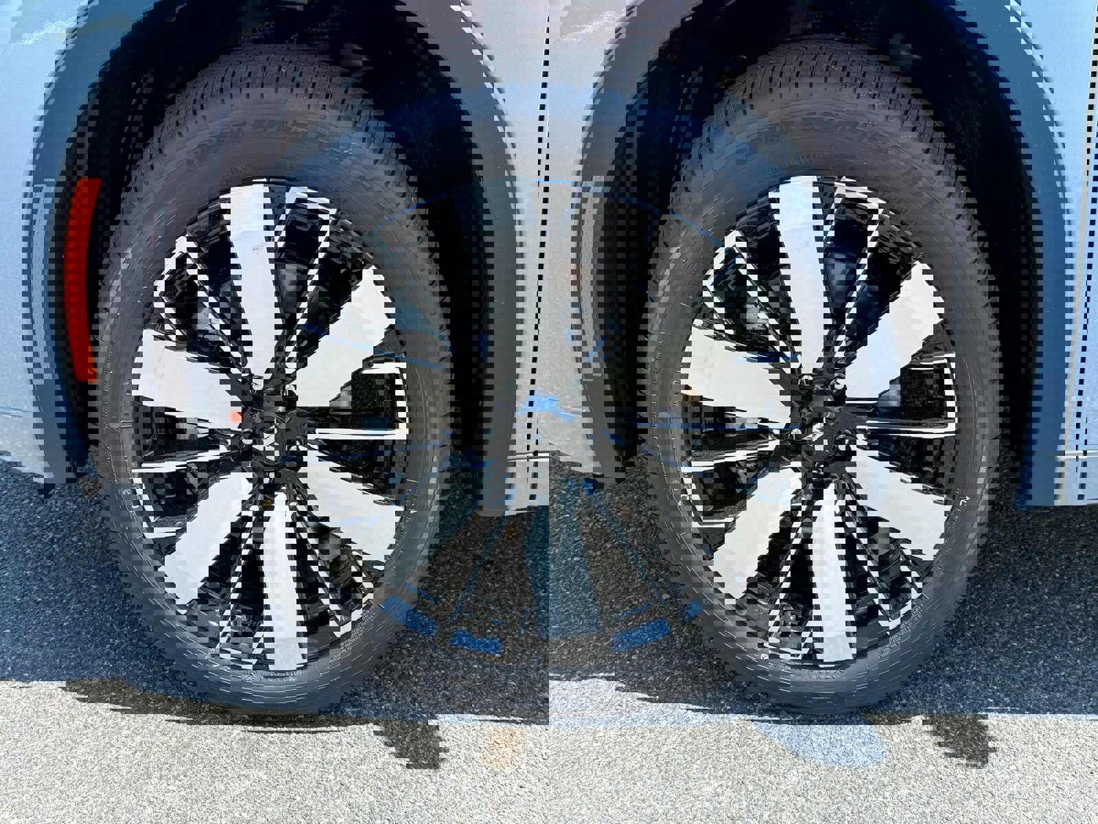 New 2025 Mitsubishi Outlander AWD image 18