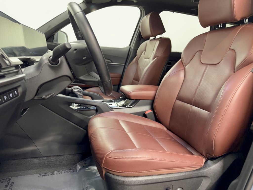 Used 2024 Kia Telluride EX w/ EX Captain's Chair Package FWD image 5