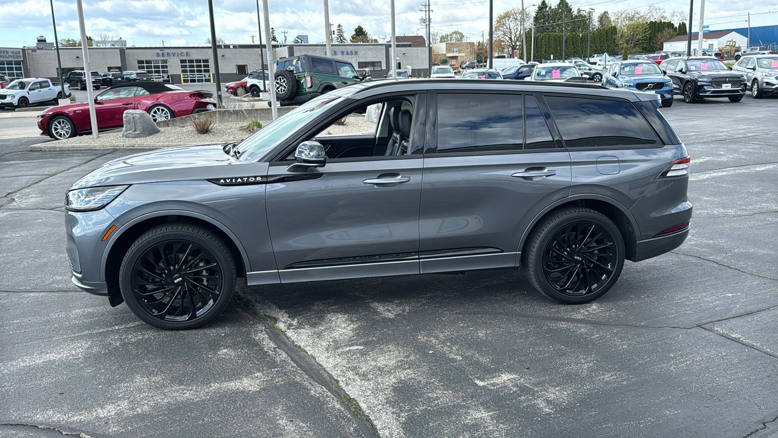 Used 2025 Lincoln Aviator Reserve w/ Jet Appearance Package AWD/4WD image 6