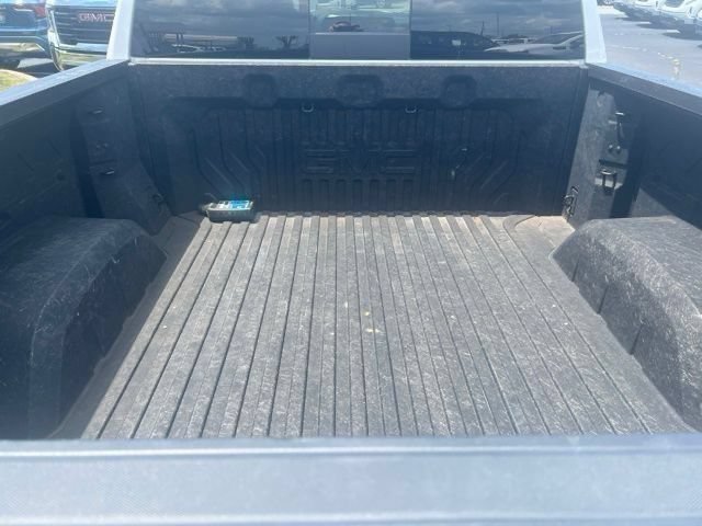 Certified 2022 GMC Sierra 1500 Denali w/ Denali Premium Package AWD/4WD image 8