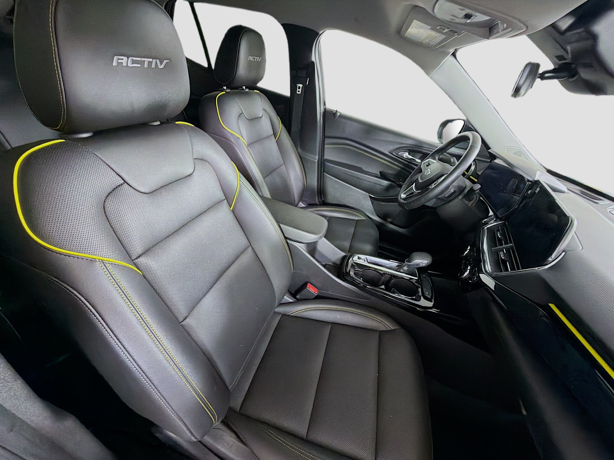 Used 2025 Chevrolet Trax ACTIV w/ Driver Confidence Package FWD image 30