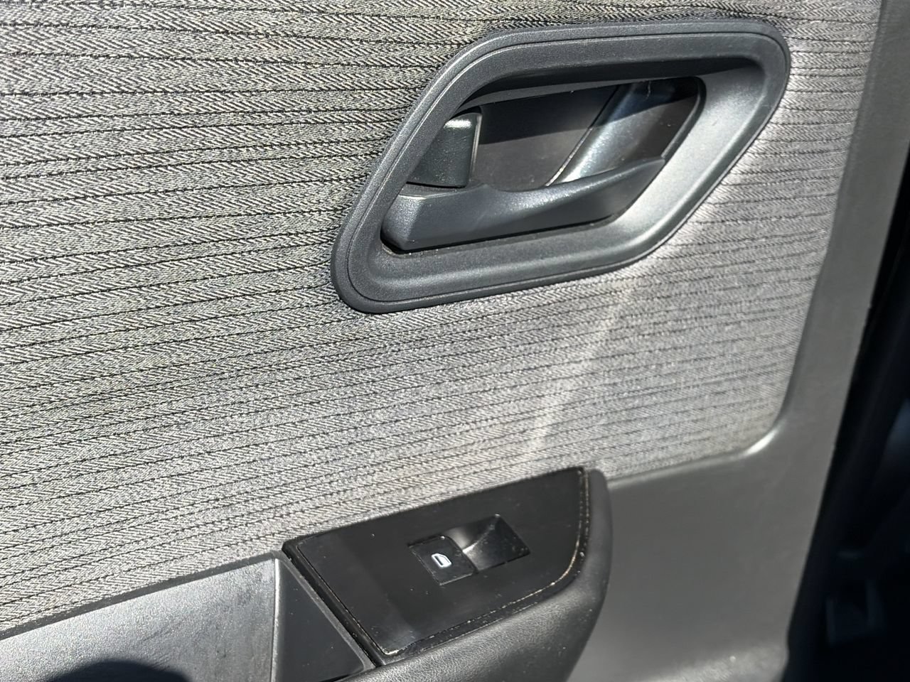 Used 2023 Nissan Rogue S FWD image 16
