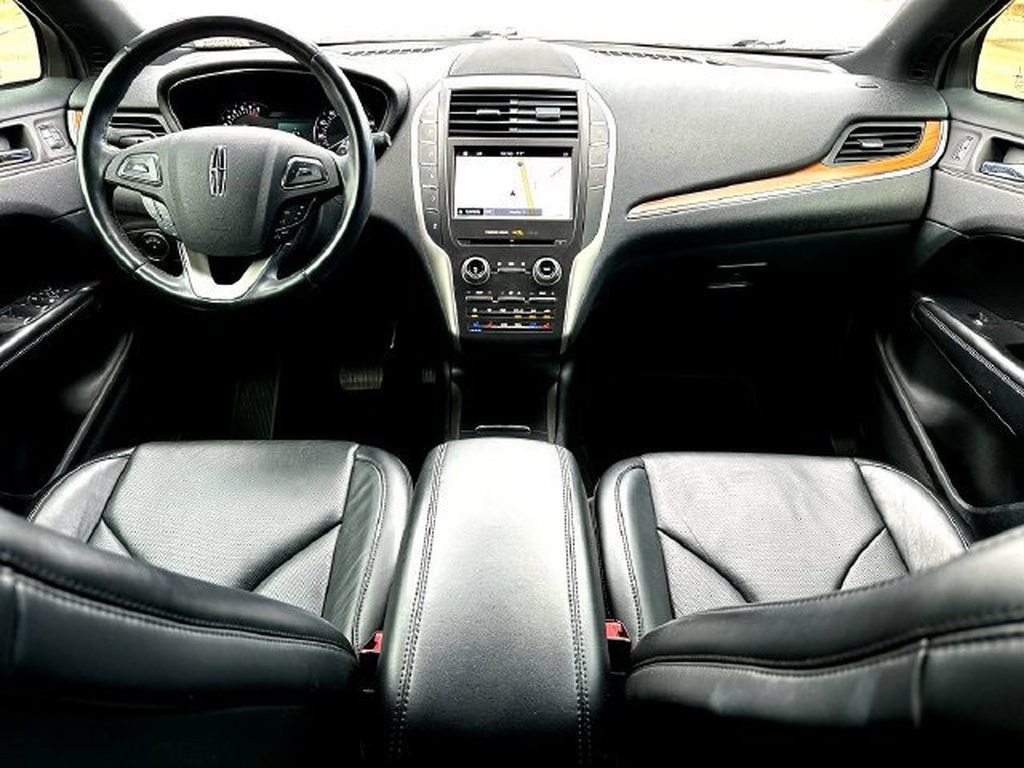 Used 2017 Lincoln MKC Reserve FWD image 28