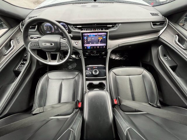 Used 2024 Jeep Grand Cherokee Limited AWD/4WD image 22