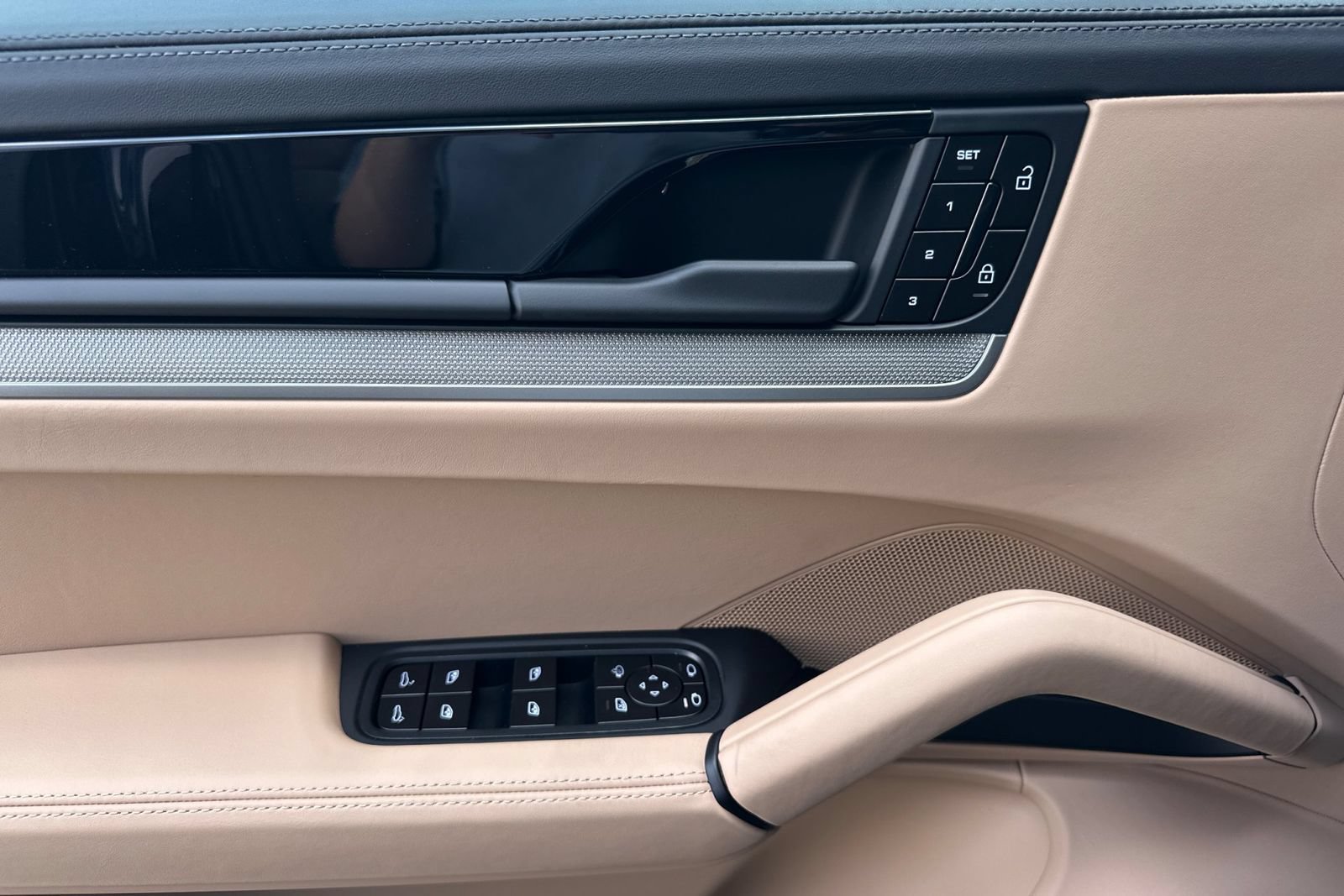 New 2026 Porsche Cayenne AWD/4WD image 12