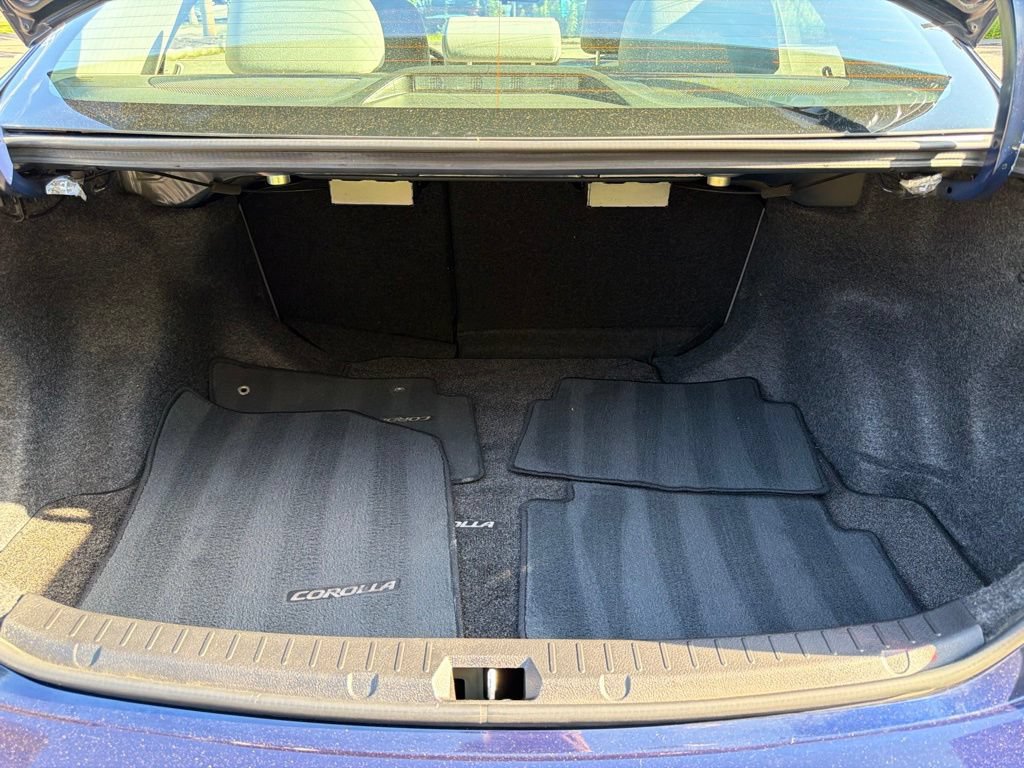 Used 2013 Toyota Corolla LE FWD image 24