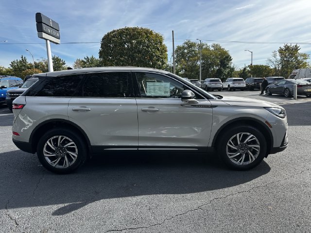 Certified 2023 Lincoln Corsair AWD w/ Equipment Group 101A image 4