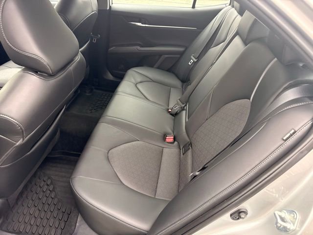 Used 2022 Toyota Camry XSE image 12