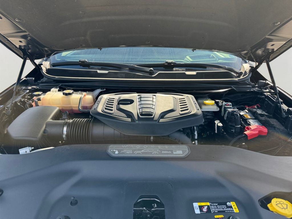 Used 2024 Jeep Grand Wagoneer L Base image 9