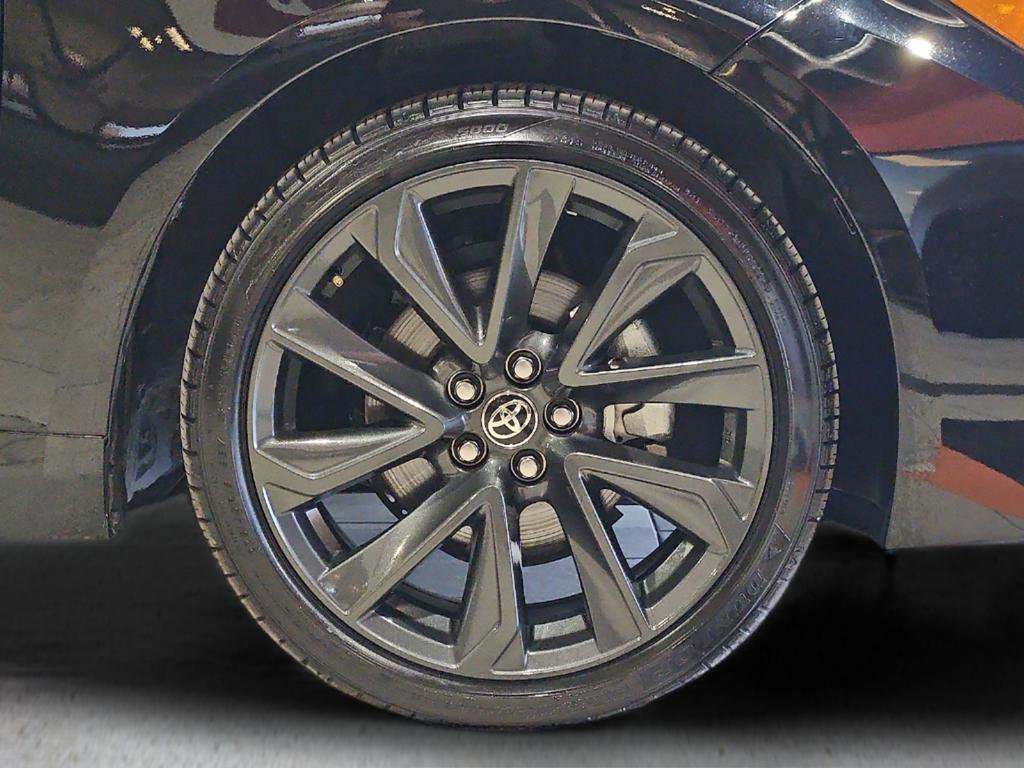 Certified 2025 Toyota Corolla SE image 9