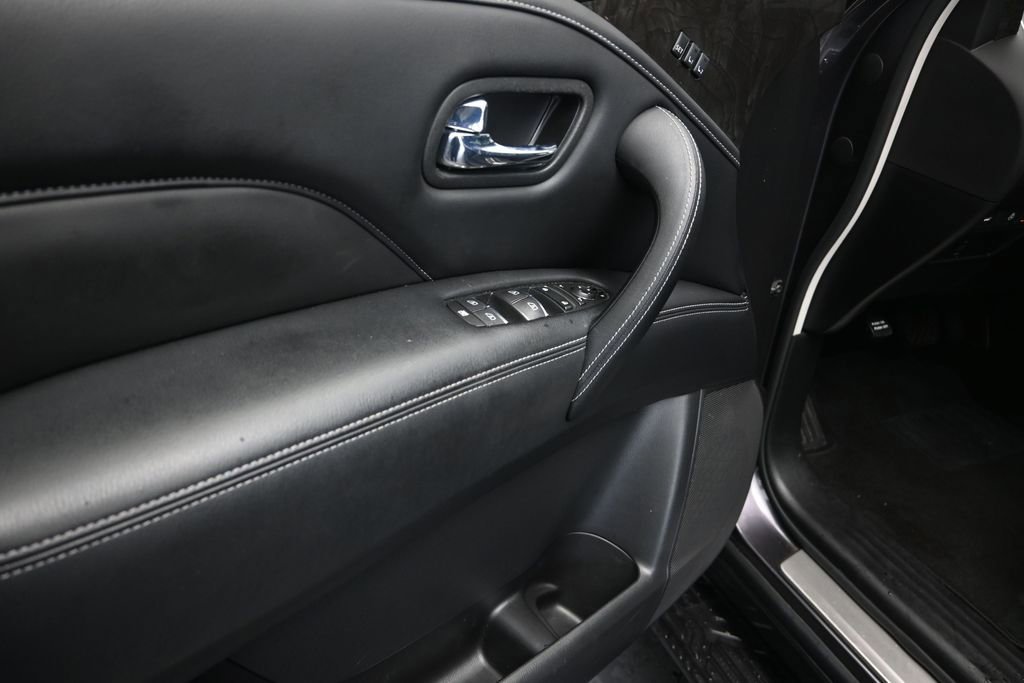 Used 2023 INFINITI QX80 Luxe w/ Cargo Package RWD image 11
