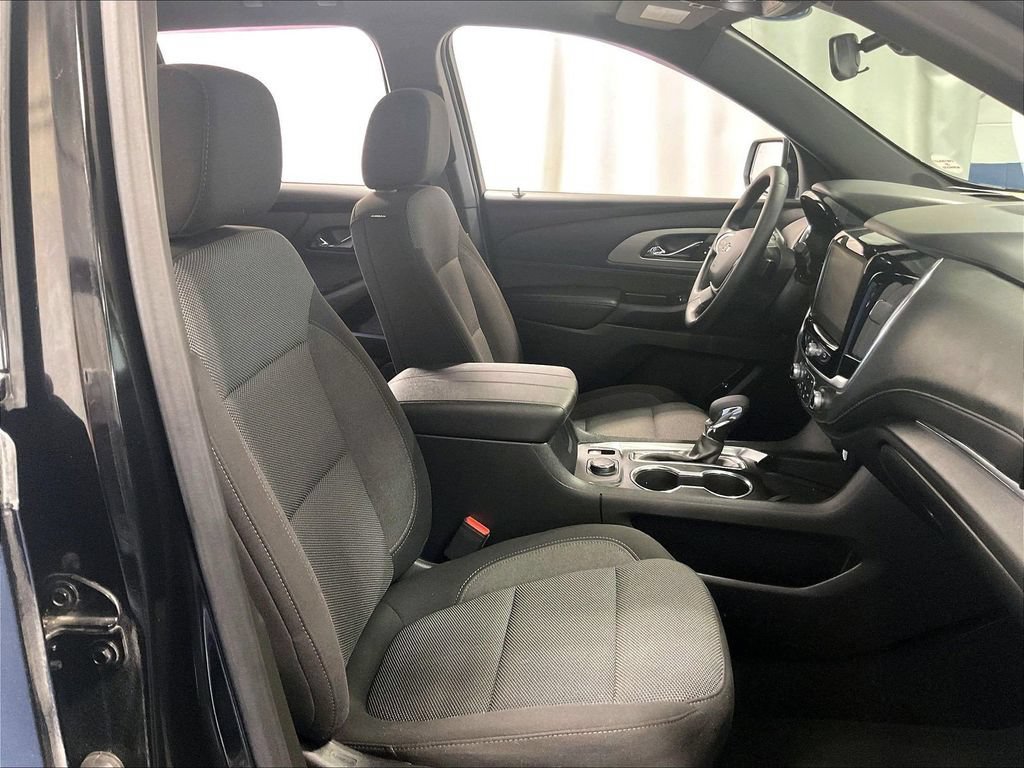 Used 2023 Chevrolet Traverse LT w/ Midnight/Sport Edition AWD/4WD image 11