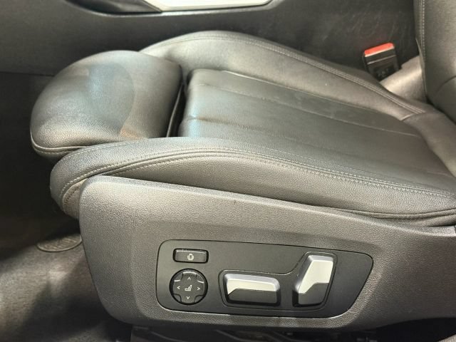 Used 2020 BMW 330i xDrive Sedan w/ Convenience Package AWD/4WD image 29