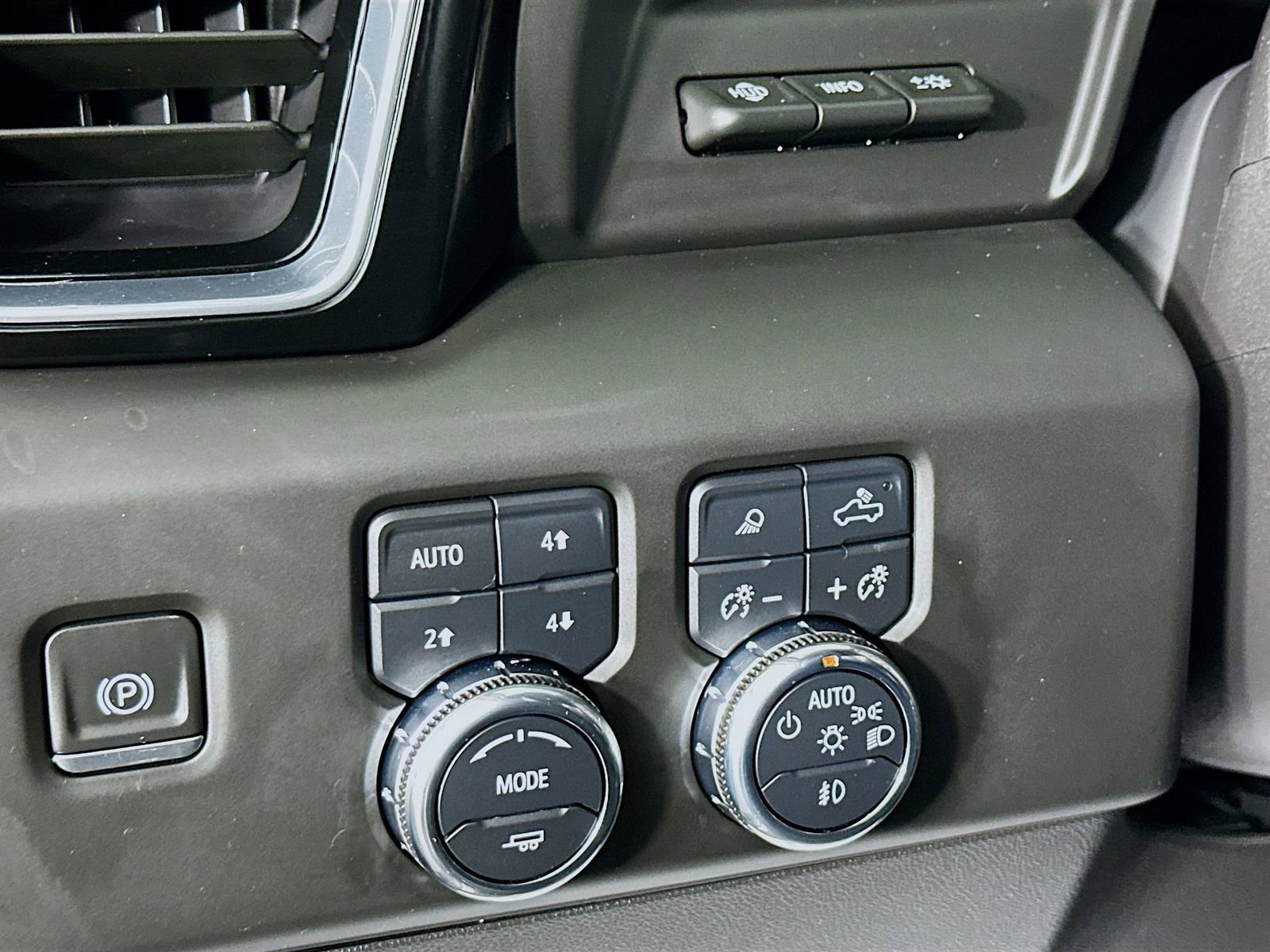 Used 2023 GMC Sierra 1500 Denali w/ Denali Reserve Package image 11