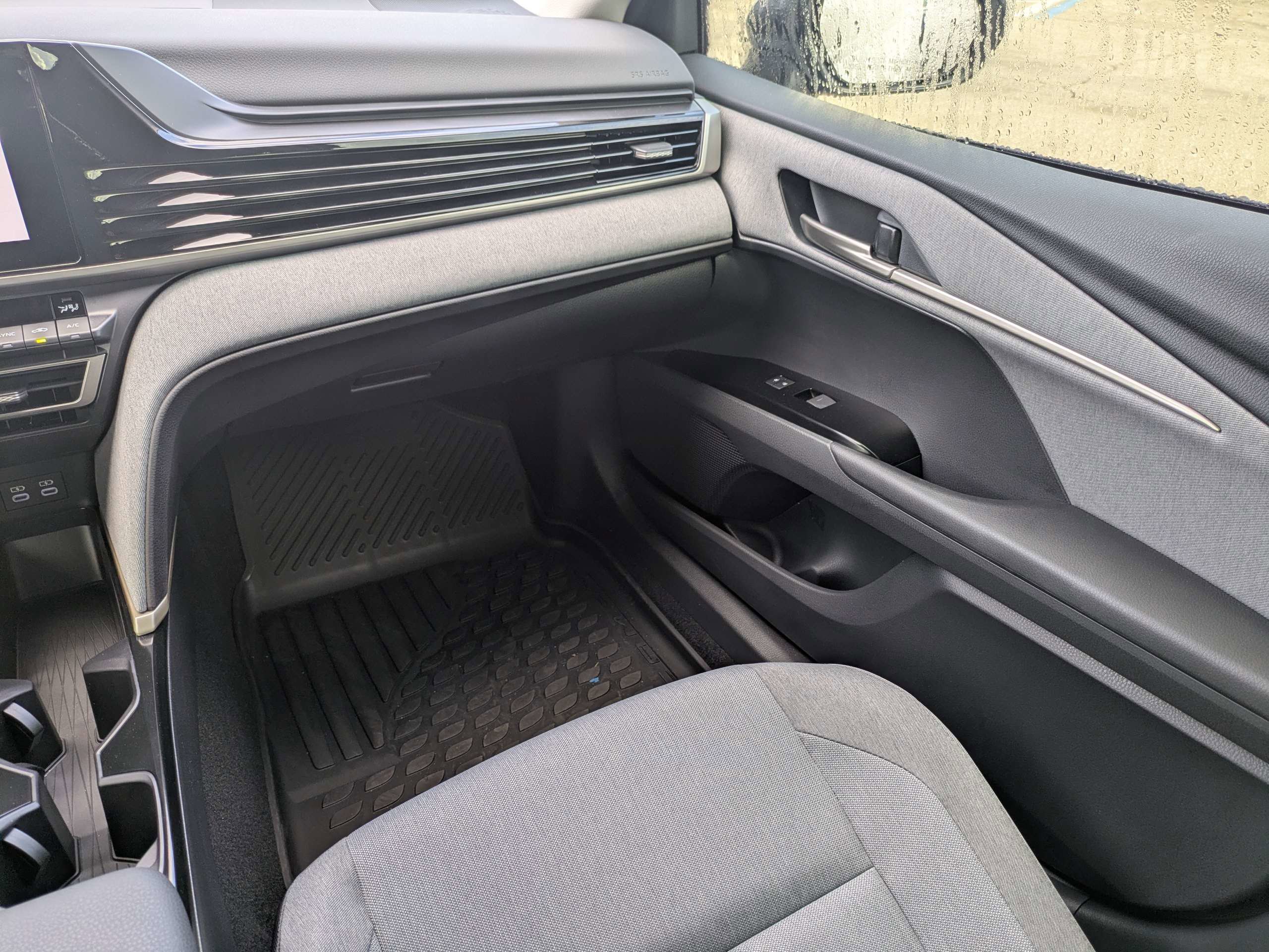 Used 2026 Toyota Camry LE FWD image 16