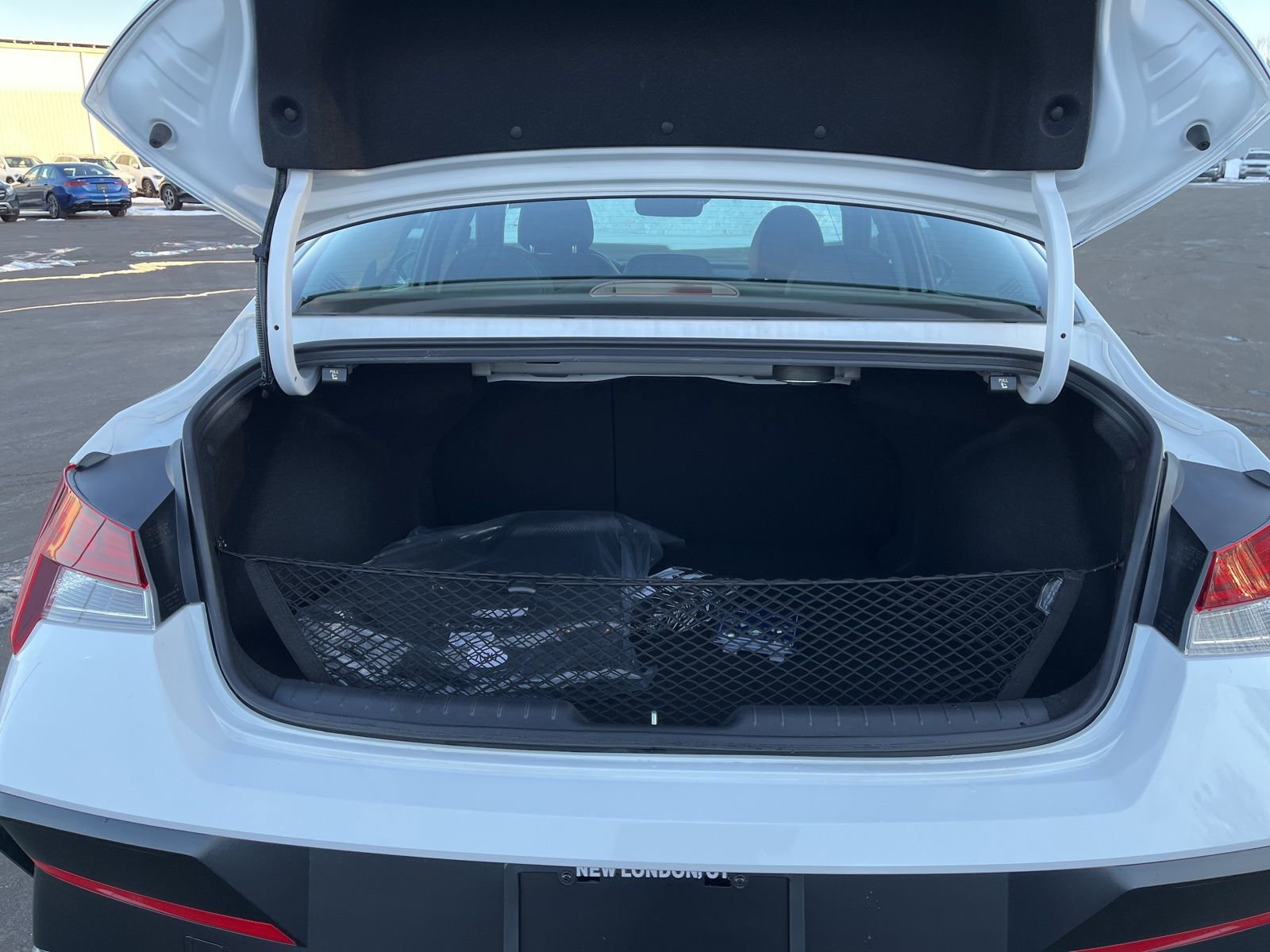 Certified 2025 Hyundai Elantra Limited image 19