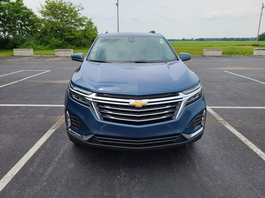 Used 2024 Chevrolet Equinox Premier AWD/4WD image 2