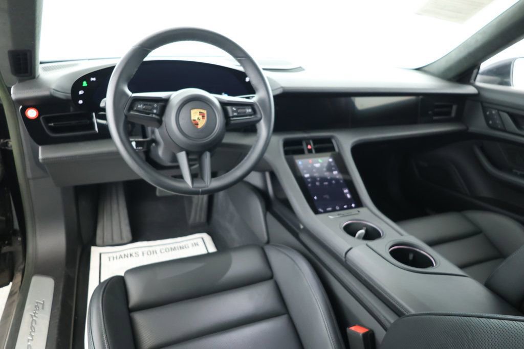 Used 2022 Porsche Taycan 4S image 11