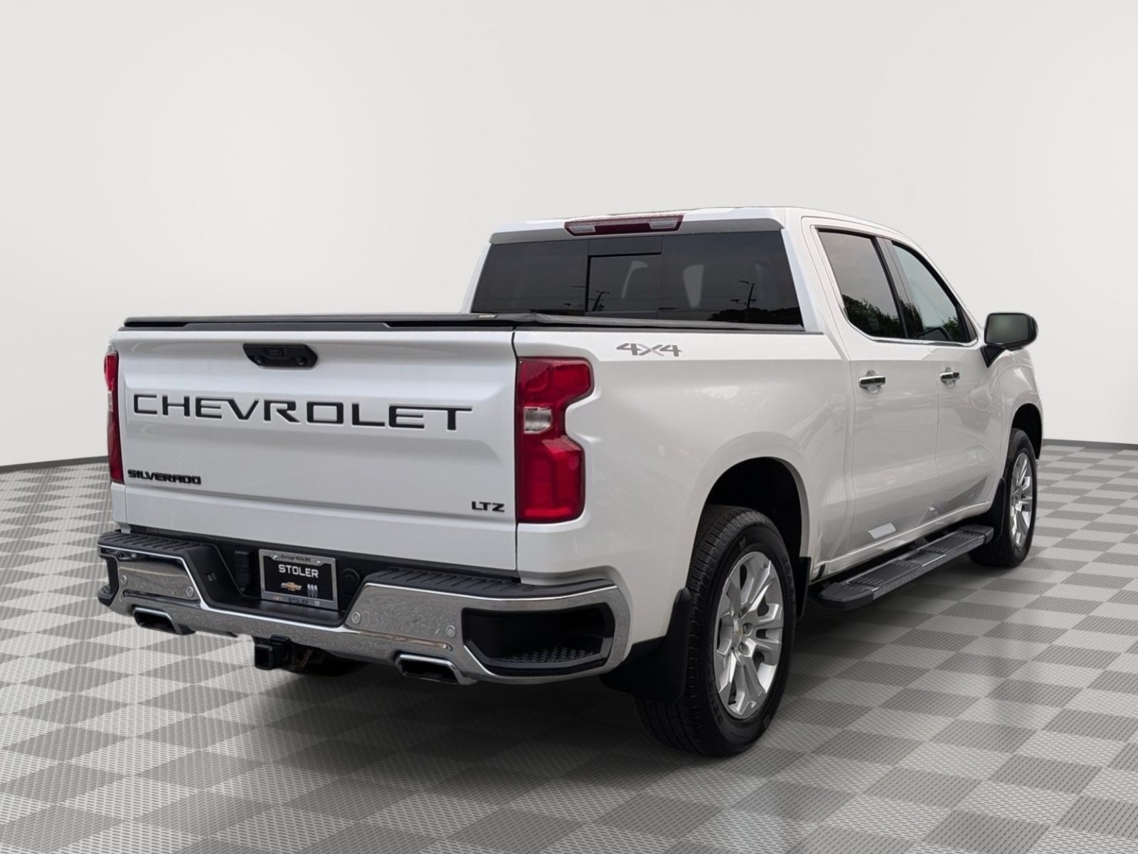 Used 2023 Chevrolet Silverado 1500 LTZ w/ LTZ Premium Package AWD/4WD image 5