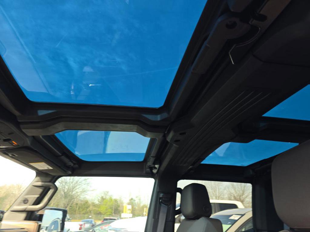 Used 2024 GMC Hummer EV 2X w/ Extreme Off-Road Package image 8