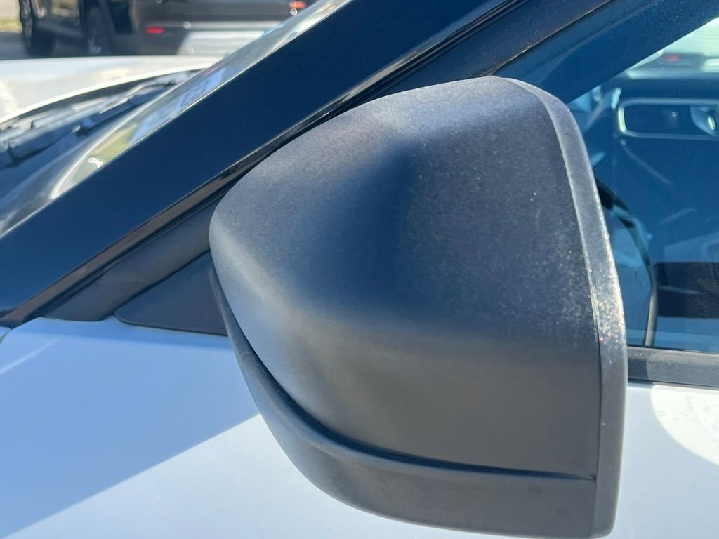 Used 2020 Ford Explorer XLT w/ Equipment Group 202A image 12