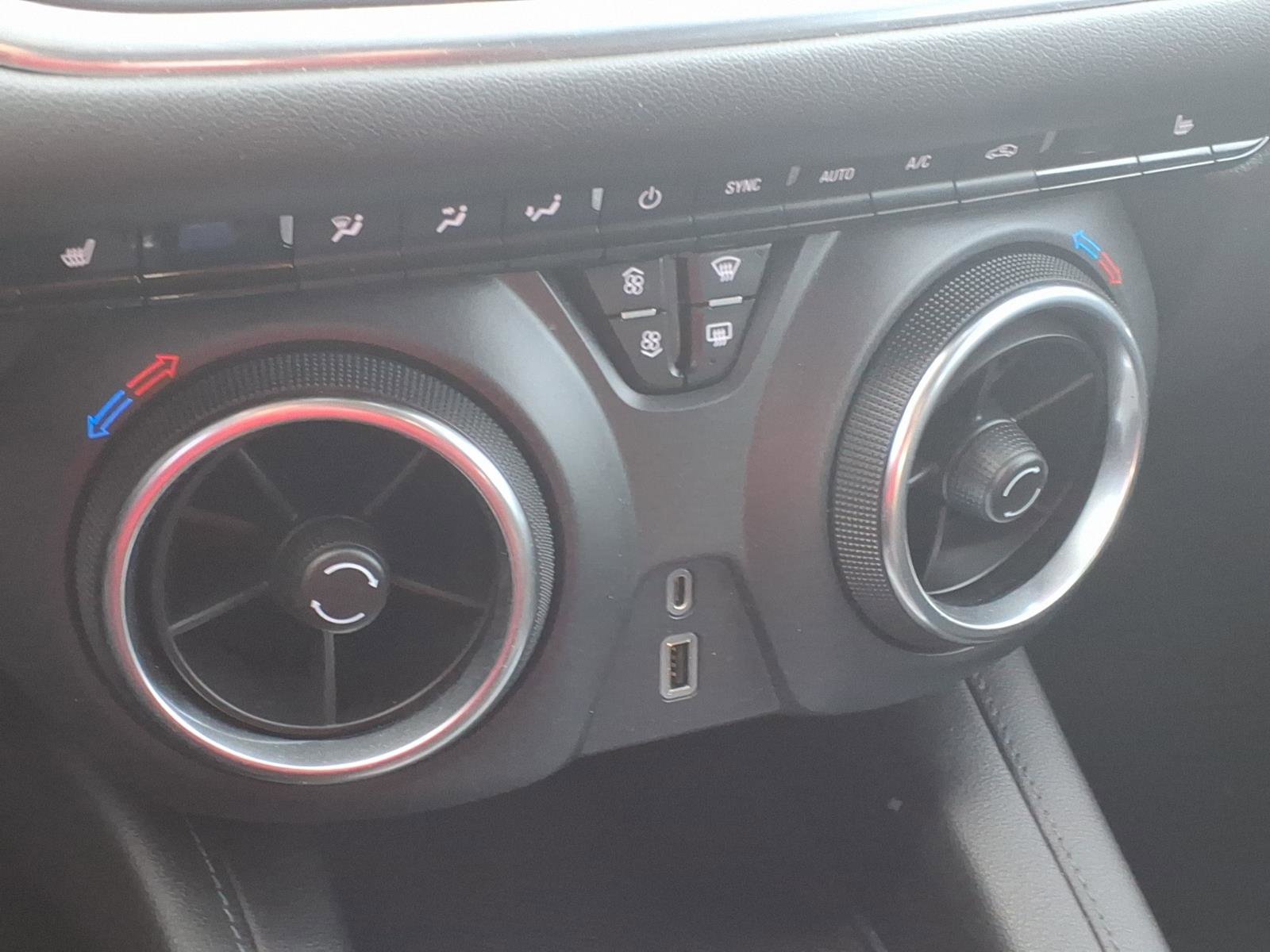 Used 2022 Chevrolet Blazer LT image 18