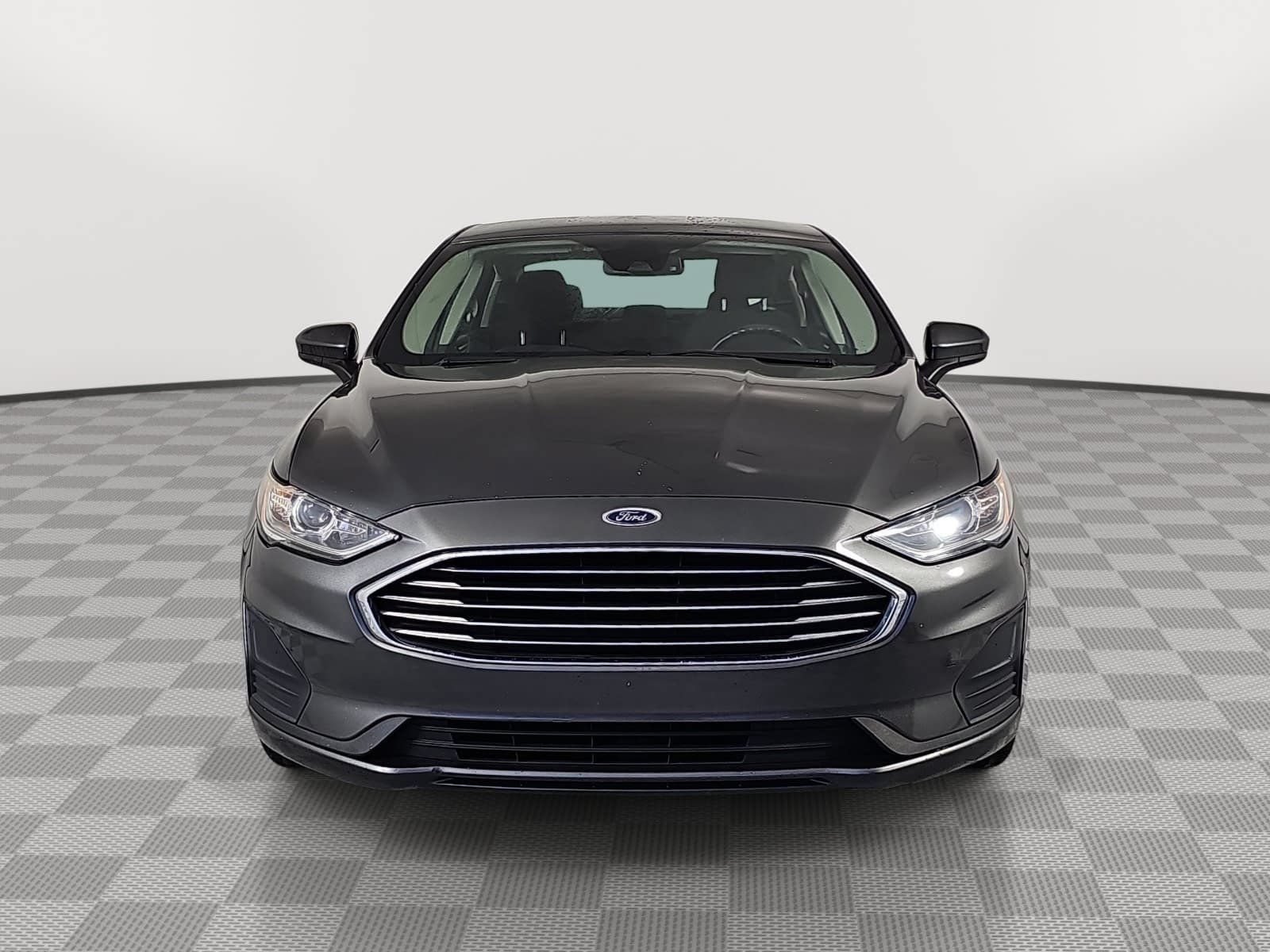 Used 2019 Ford Fusion SE FWD image 3