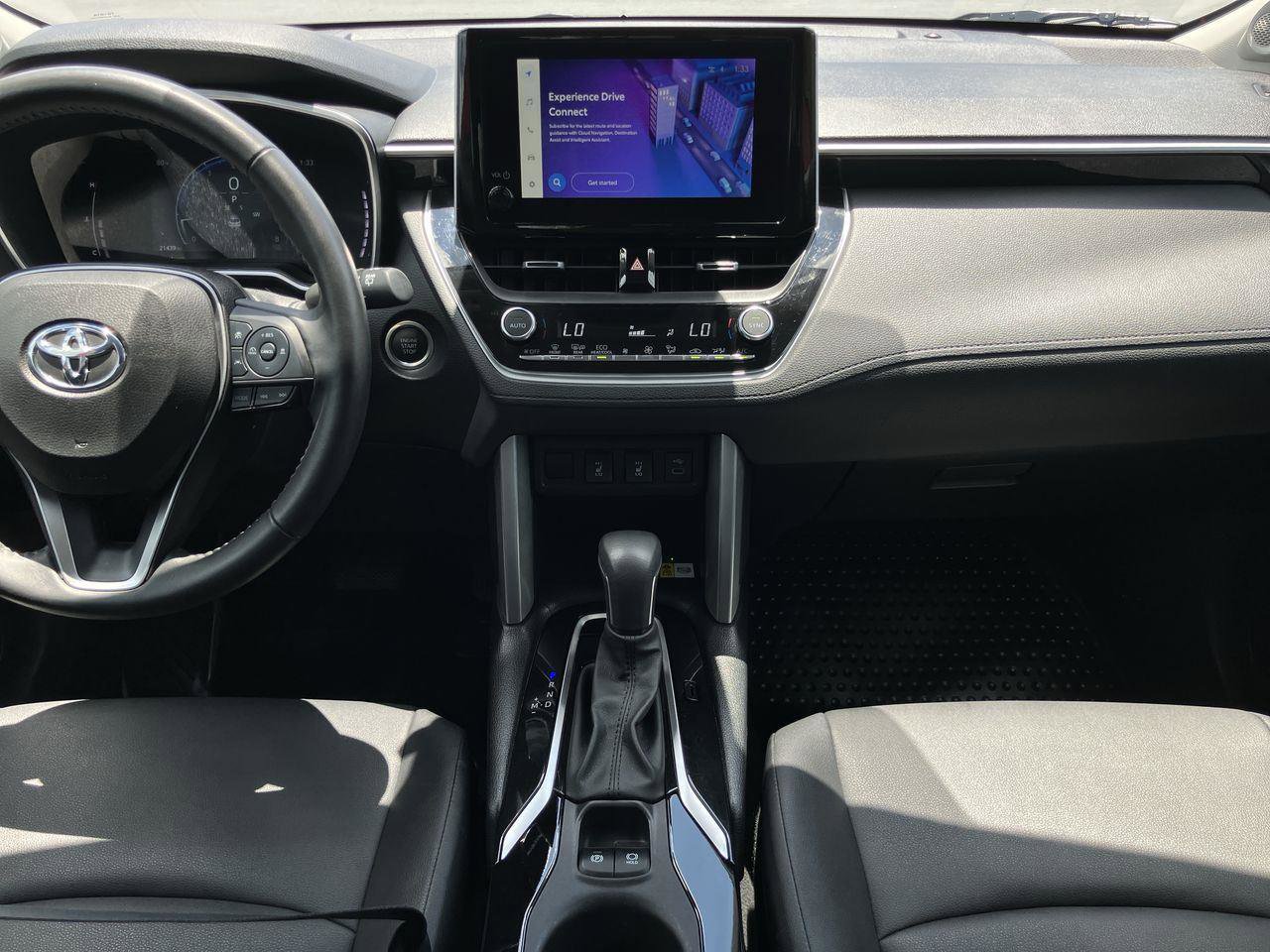 Used 2023 Toyota Corolla Cross XLE image 17